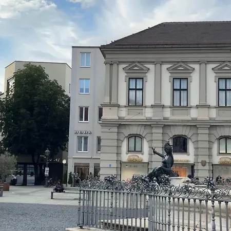 Goldenkey Am Rathausplatz Neu Eingerichtet Apartamento *